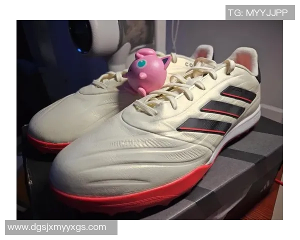 选择适合你的足球鞋tf提升场上表现的最佳指南